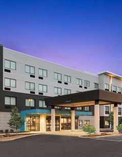 Tru by Hilton Portland Airport