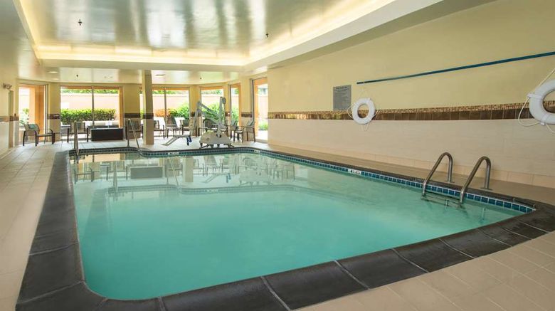 <b>Sonesta Select Allentown Bethlehem Airpt Pool</b>. Images powered by <a href="https://iceportal.shijigroup.com/" title="IcePortal" target="_blank">IcePortal</a>.