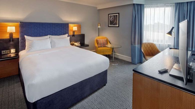 <b>DoubleTree by Hilton Manchester Airport Room</b>. Images powered by <a href="https://iceportal.shijigroup.com/" title="IcePortal" target="_blank">IcePortal</a>.