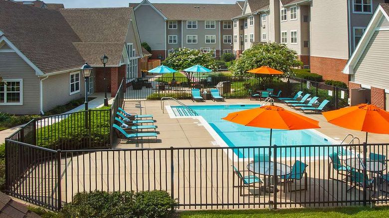 <b>Sonesta ES Suites Baltimore BWI Airport Pool</b>. Images powered by <a href="https://iceportal.shijigroup.com/" title="IcePortal" target="_blank">IcePortal</a>.