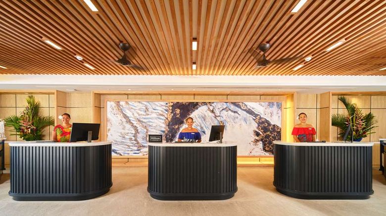 <b>Hilton Tahiti Resort Lobby</b>. Images powered by <a href="https://iceportal.shijigroup.com/" title="IcePortal" target="_blank">IcePortal</a>.