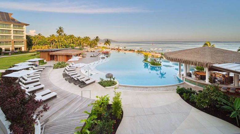 <b>Hilton Tahiti Resort Pool</b>. Images powered by <a href="https://iceportal.shijigroup.com/" title="IcePortal" target="_blank">IcePortal</a>.