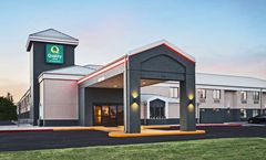 Quality Inn Bentonville