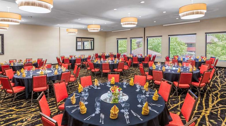 <b>Radisson Hotel Colorado Springs Airport Ballroom</b>. Images powered by <a href="https://iceportal.shijigroup.com/" title="IcePortal" target="_blank">IcePortal</a>.