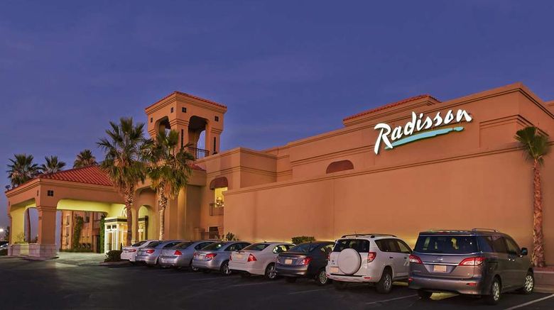 Radisson Hotel El Paso Airport Exterior. Images powered by <a href="https://iceportal.shijigroup.com" target="_blank" rel="noopener">Ice Portal</a>.
