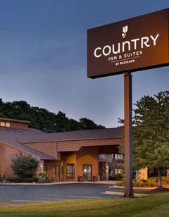 Country Inn & Suites Mishawaka