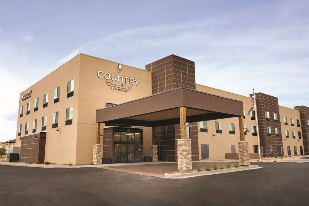 Country Inn & Suites-North | Travel Wisconsin