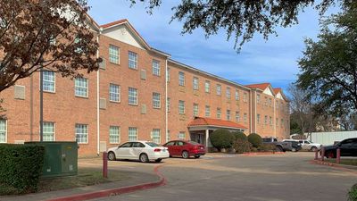 MainStay Suites Addison