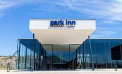 Park Inn by Radisson Los Olivos de Vllnr