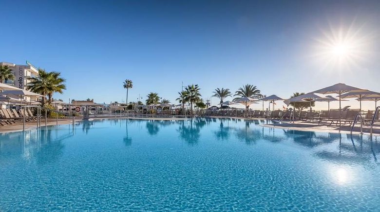 <b>Occidental Torremolinos Playa Pool</b>. Images powered by <a href="https://iceportal.shijigroup.com/" title="IcePortal" target="_blank">IcePortal</a>.