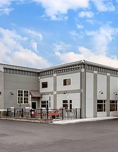 Days Inn & Suites by Wyndham