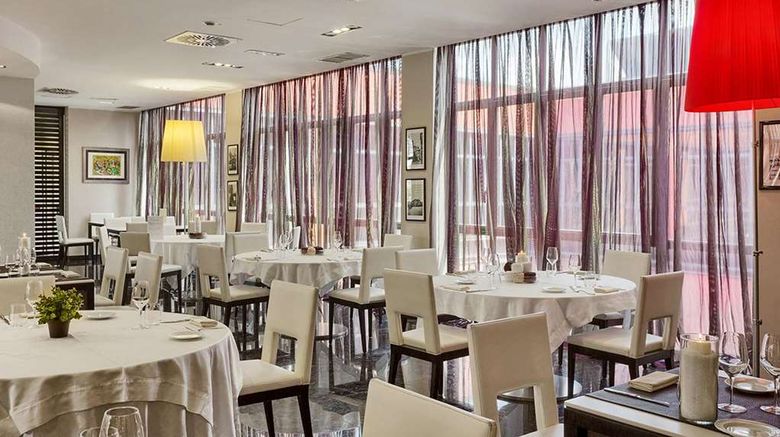 <b>Italiana Hotels Milan Rho Fair Restaurant</b>. Images powered by <a href="https://iceportal.shijigroup.com/" title="IcePortal" target="_blank">IcePortal</a>.