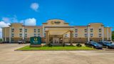 <b>Quality Inn & Suites Exterior</b>. Images powered by <a href="https://iceportal.shijigroup.com/" title="IcePortal" target="_blank">IcePortal</a>.
