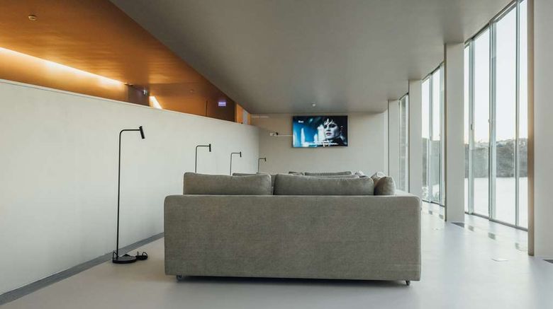 <b>Douro41 Hotel & Spa Lobby</b>. Images powered by <a href="https://iceportal.shijigroup.com/" title="IcePortal" target="_blank">IcePortal</a>.