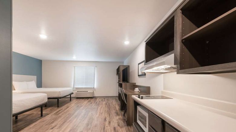 <b>WoodSpring Suites Philadelphia Northeast Room</b>. Images powered by <a href="https://iceportal.shijigroup.com/" title="IcePortal" target="_blank">IcePortal</a>.