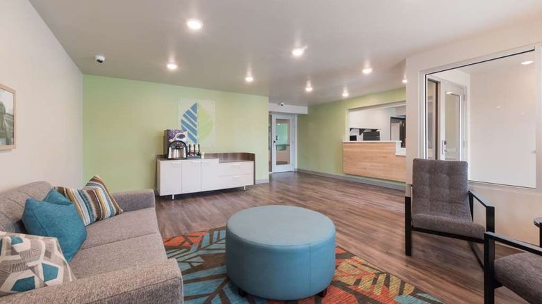 <b>WoodSpring Suites Philadelphia Northeast Lobby</b>. Images powered by <a href="https://iceportal.shijigroup.com/" title="IcePortal" target="_blank">IcePortal</a>.
