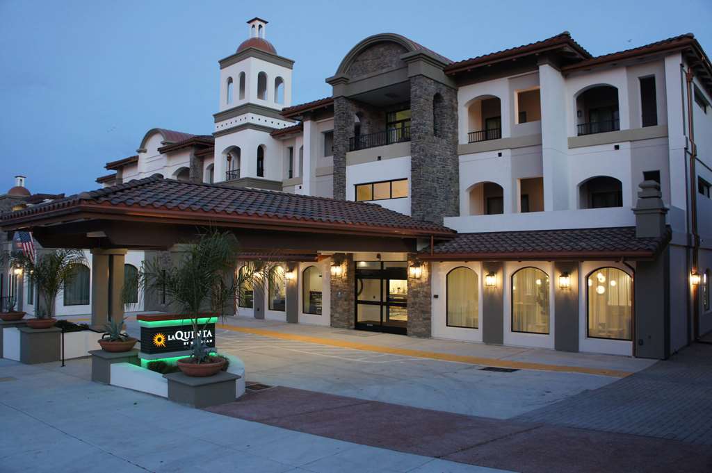 La Quinta Inn Suites by Wyndham Tourist Class Santa Cruz CA