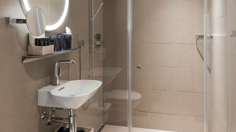 <b>Hotel Savoy Bern Room</b>. Images powered by <a href="https://iceportal.shijigroup.com/" title="IcePortal" target="_blank">IcePortal</a>.