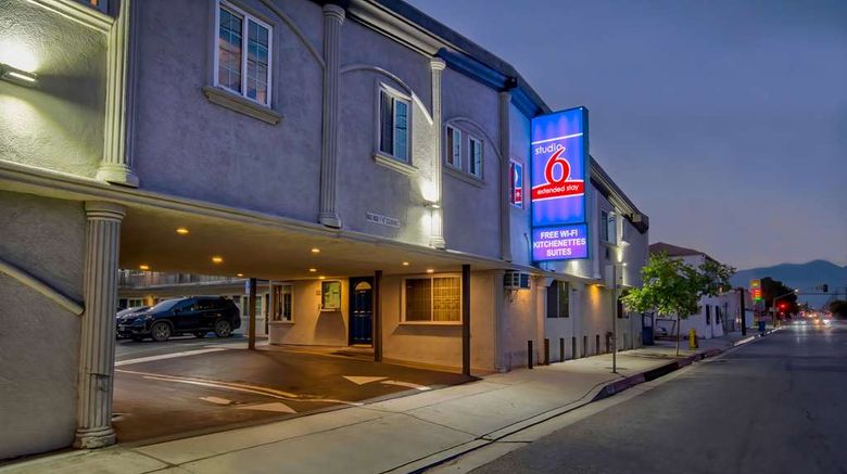 Studio 6 Rosemead-Pasadena Exterior. Images powered by <a href="https://iceportal.shijigroup.com" target="_blank" rel="noopener">Ice Portal</a>.