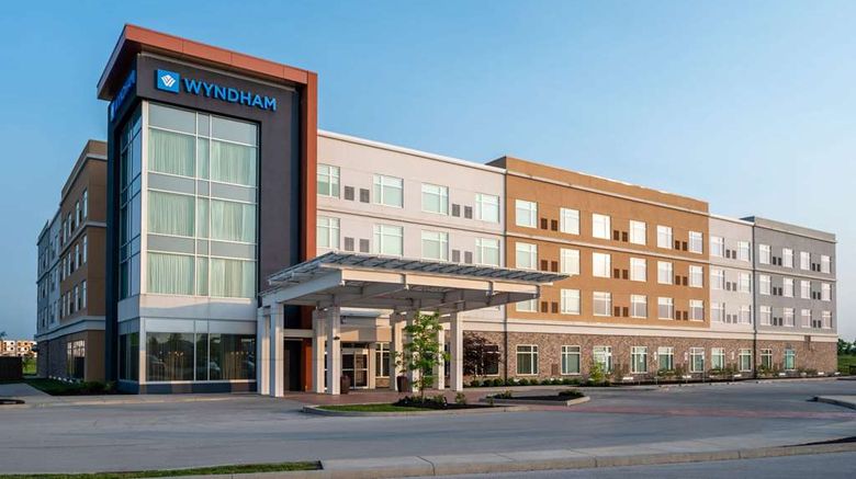 <b>Wyndham Westfield- Indianapolis Exterior</b>. Images powered by <a href="https://iceportal.shijigroup.com/" title="IcePortal" target="_blank">IcePortal</a>.