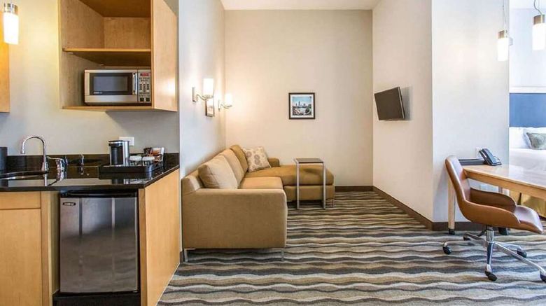 <b>Wyndham Avon Suite</b>. Images powered by <a href="https://iceportal.shijigroup.com/" title="IcePortal" target="_blank">IcePortal</a>.