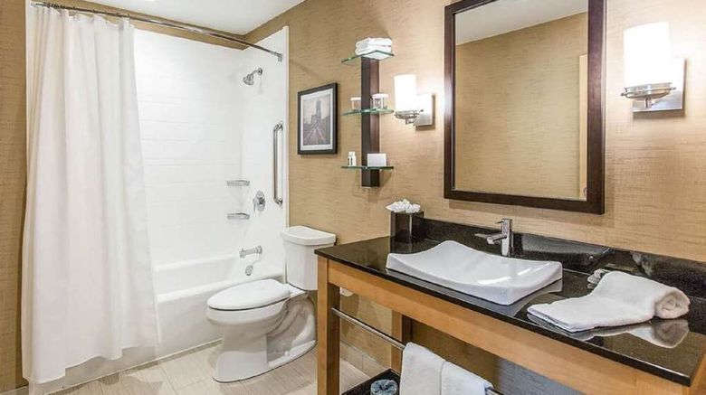 <b>Wyndham Avon Room</b>. Images powered by <a href="https://iceportal.shijigroup.com/" title="IcePortal" target="_blank">IcePortal</a>.