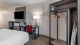 Clarion Pointe Room