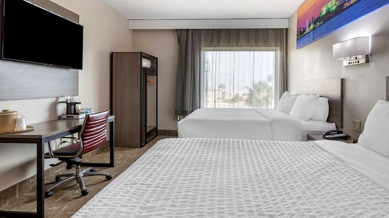 <b>Clarion Pointe Suite</b>. Images powered by <a href="https://iceportal.shijigroup.com/" title="IcePortal" target="_blank">IcePortal</a>.