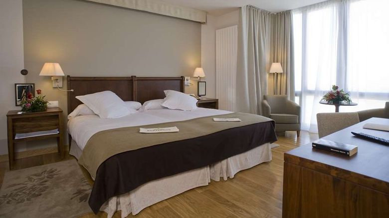 <b>Parador de Argomaniz Room</b>. Images powered by <a href="https://iceportal.shijigroup.com/" title="IcePortal" target="_blank">IcePortal</a>.