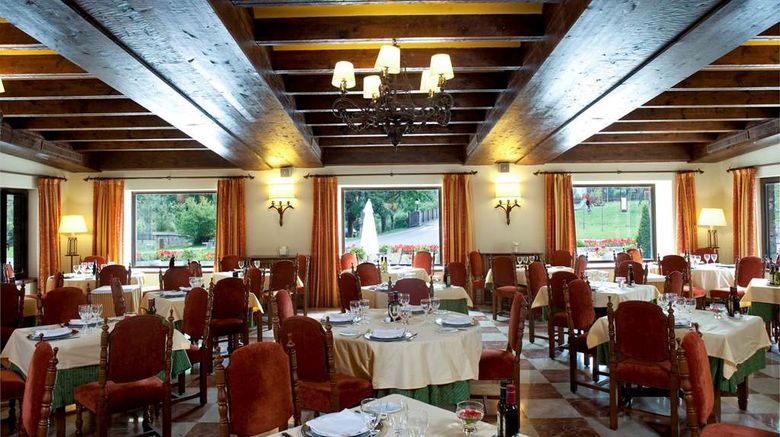 <b>Parador de Fuente De Restaurant</b>. Images powered by <a href="https://iceportal.shijigroup.com/" title="IcePortal" target="_blank">IcePortal</a>.