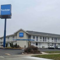 Travelodge by Wyndham Madison Heights