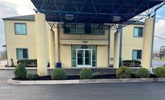 Howard Johnson by Wyndham Clarksville
