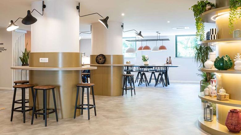 <b>Belstay Milano Linate Lobby</b>. Images powered by <a href="https://iceportal.shijigroup.com/" title="IcePortal" target="_blank">IcePortal</a>.