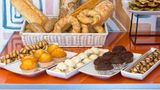 <b>Bucharest Central Restaurant</b>. Images powered by <a href="https://iceportal.shijigroup.com/" title="IcePortal" target="_blank">IcePortal</a>.