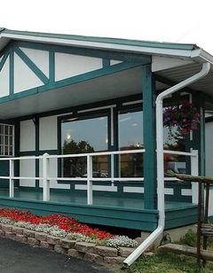 Super 8 by Wyndham Country Squire Resort