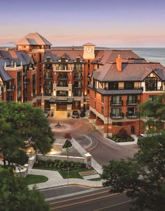 Oak Bay Beach Hotel