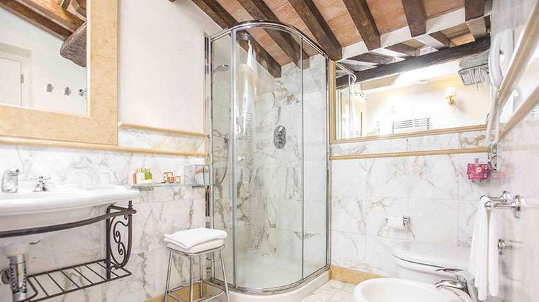 <b>Hotel Golden Tower Room</b>. Images powered by <a href="https://iceportal.shijigroup.com/" title="IcePortal" target="_blank">IcePortal</a>.