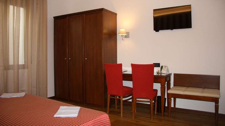 <b>Hotel San Donato Room</b>. Images powered by <a href="https://iceportal.shijigroup.com/" title="IcePortal" target="_blank">IcePortal</a>.