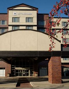 Wyndham Moline on John Deere Commons