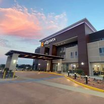 La Quinta Inn & Suites by Wyndham