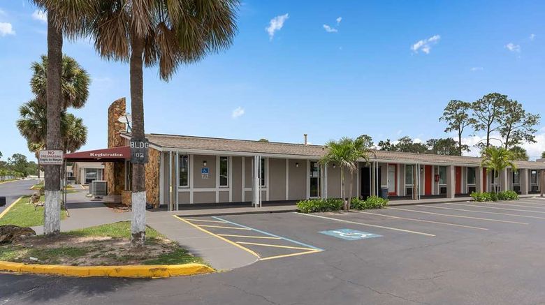 <b>Super 8 Maingate Kissimmee/Orlando Exterior</b>. Images powered by <a href="https://iceportal.shijigroup.com/" title="IcePortal" target="_blank">IcePortal</a>.