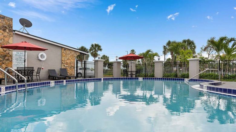<b>Super 8 Maingate Kissimmee/Orlando Pool</b>. Images powered by <a href="https://iceportal.shijigroup.com/" title="IcePortal" target="_blank">IcePortal</a>.