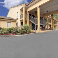 Americas Best Value Inn Montezuma