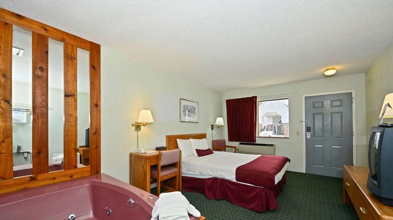 <b>Americas Best Value Inn St Ignace Room</b>. Images powered by <a href="https://iceportal.shijigroup.com/" title="IcePortal" target="_blank">IcePortal</a>.