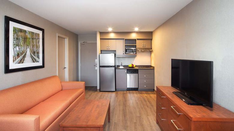 <b>Canadas Best Value Inn-Richmond Hill Suite</b>. Images powered by <a href="https://iceportal.shijigroup.com/" title="IcePortal" target="_blank">IcePortal</a>.