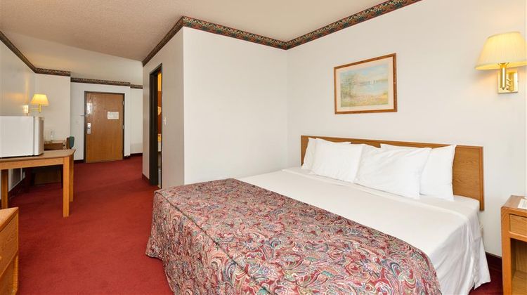 Americas Best Value Inn and Suites Suite