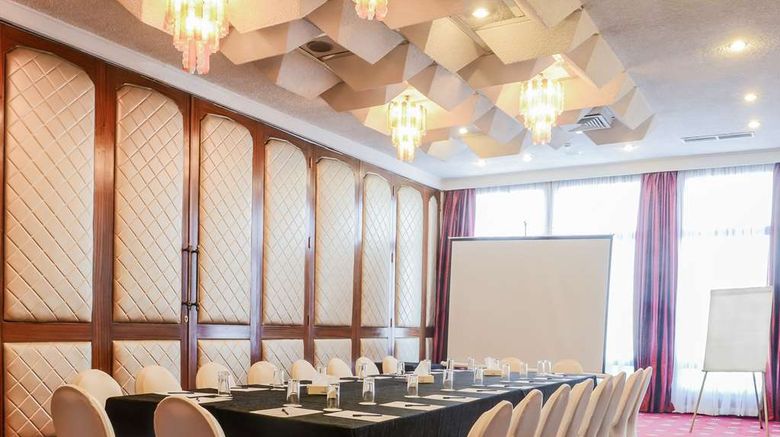 <b>Golden Tulip Hotel Flamenco Cairo Meeting</b>. Images powered by <a href="https://iceportal.shijigroup.com/" title="IcePortal" target="_blank">IcePortal</a>.