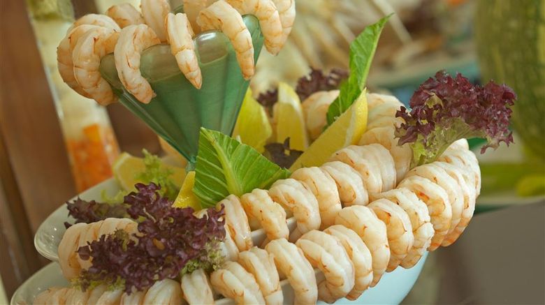 <b>Golden Tulip Sharjah Restaurant</b>. Images powered by <a href="https://iceportal.shijigroup.com/" title="IcePortal" target="_blank">IcePortal</a>.