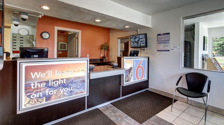 <b>Motel 6 Salt Lake City South Lobby</b>. Images powered by <a href="https://iceportal.shijigroup.com/" title="IcePortal" target="_blank">IcePortal</a>.