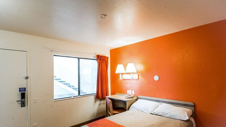 <b>Motel 6 Redding North Room</b>. Images powered by <a href="https://iceportal.shijigroup.com/" title="IcePortal" target="_blank">IcePortal</a>.